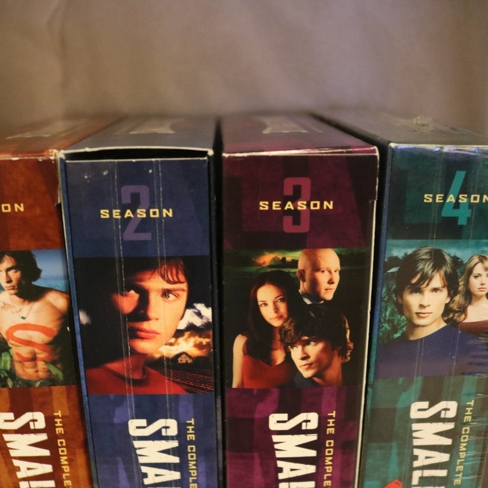 Smallville Set seasons 1-4 one owner adult handled - Picture 2 of 6
